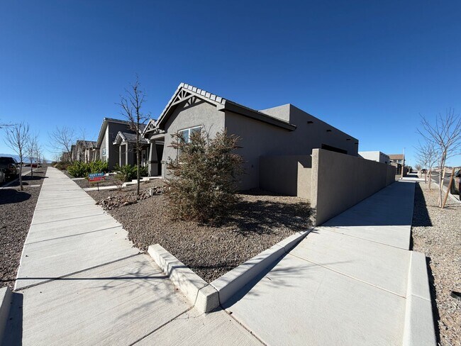 Building Photo - 2 Bedroom Single Story New Build in Mesa Del Sol Near Netflix Studios!