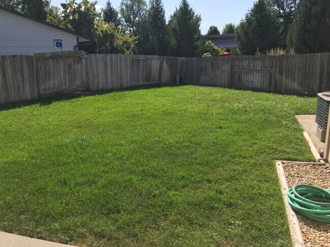 Building Photo - 200 N Stierman Way