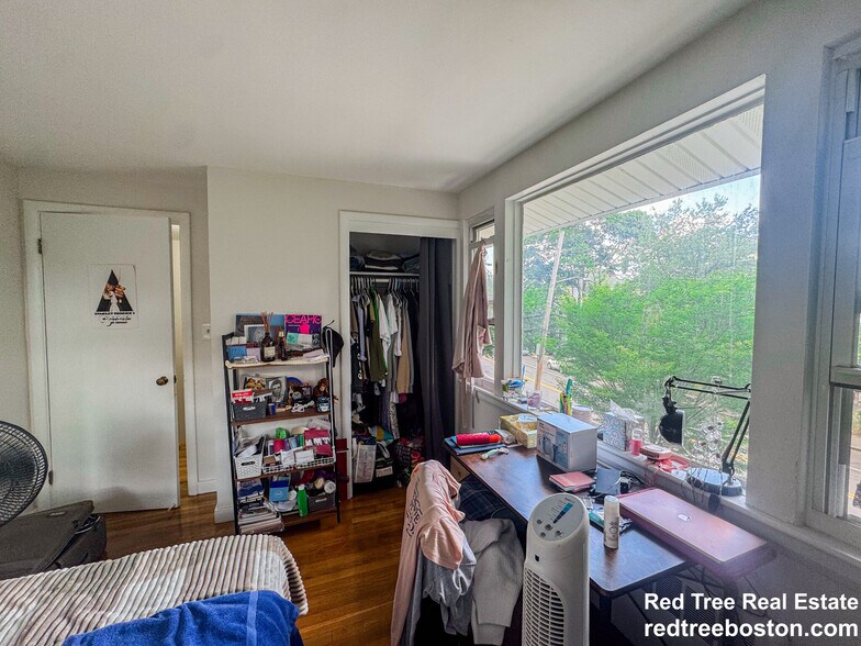 Building Photo - 119 Chestnut St