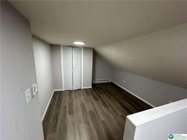 Building Photo - 1151 Catasauqua Rd