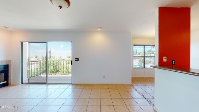 Building Photo - 6256 Escondido Dr