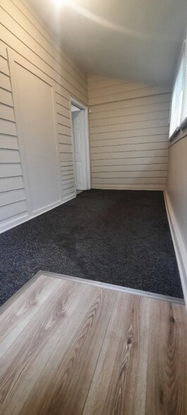 Building Photo - 636 Benton Ave