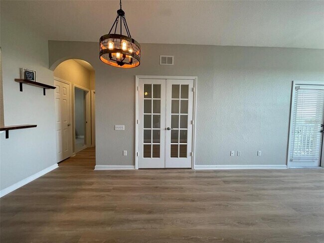Building Photo - 6451 Old Park Ln