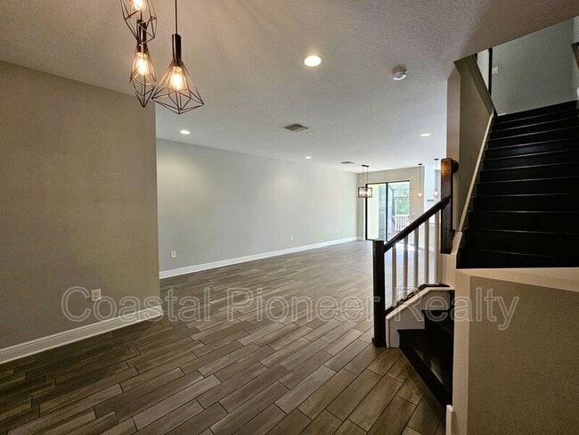 Building Photo - 30219 Southwell Ln