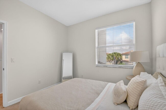 Building Photo - 4790 Navali Dr