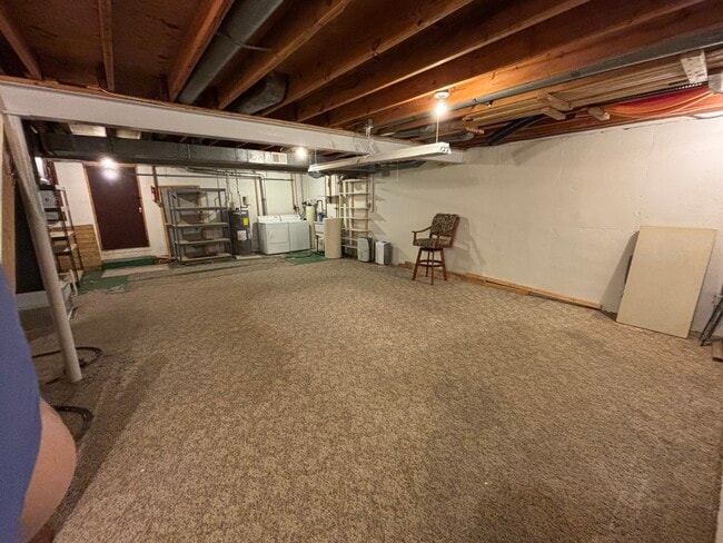 Building Photo - 2004 Hale Ct