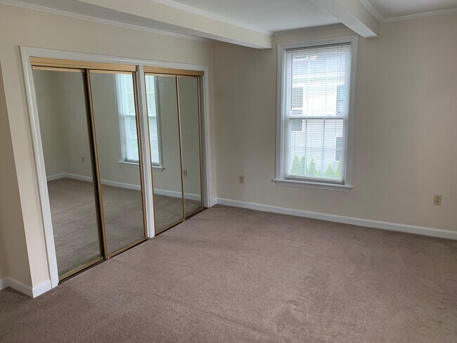 Building Photo - 73 Memorial Blvd