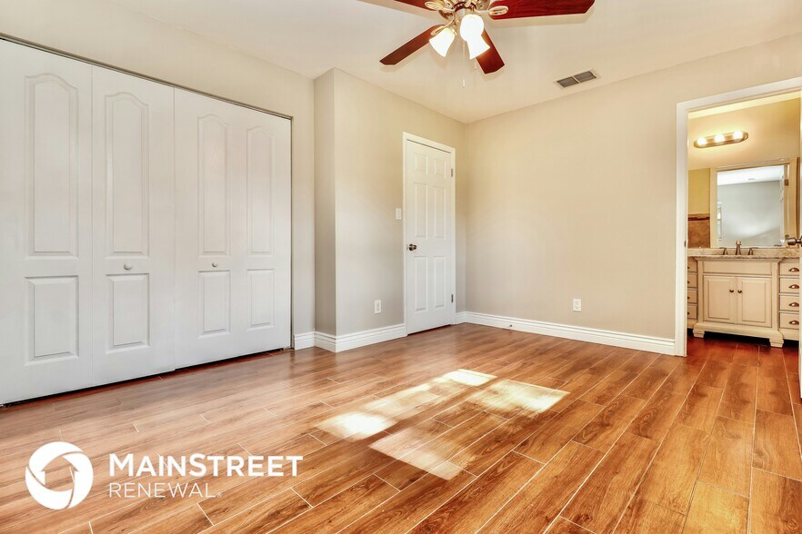 Building Photo - 601 Vining St