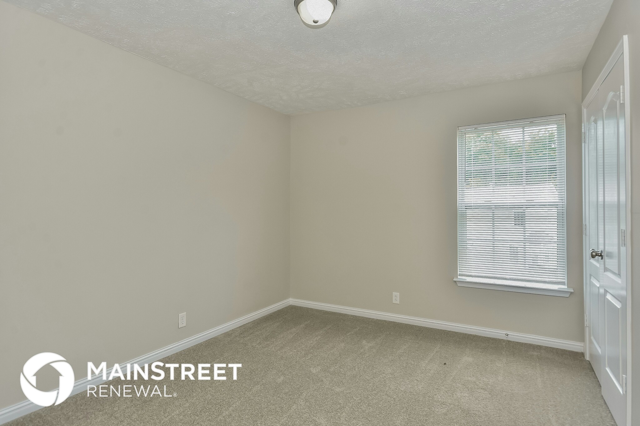 Building Photo - 2316 Broadview Dr