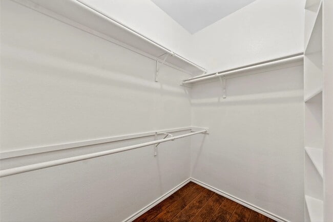 Building Photo - 7509 Burton Ln