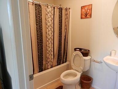 Building Photo - 10598 Acacia Ln