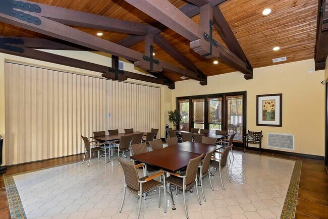 Building Photo - 262 Paseo Gregario