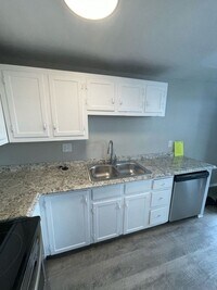 Building Photo - Beautiful Remodeled Apartments