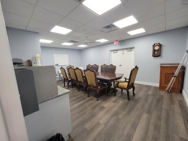 Building Photo - 5700 Holiday Park Blvd