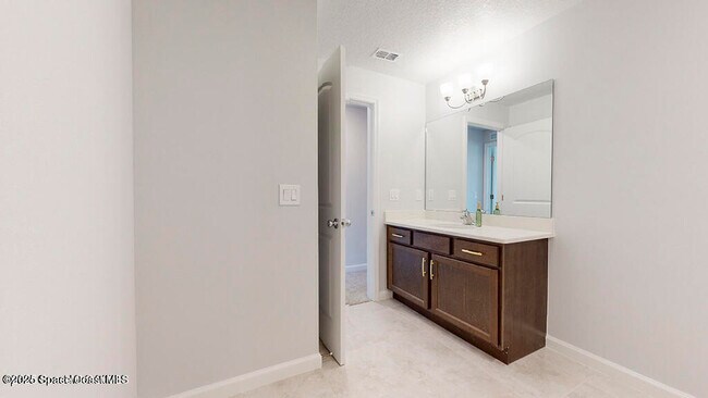 Building Photo - 778 Carlsbad Dr