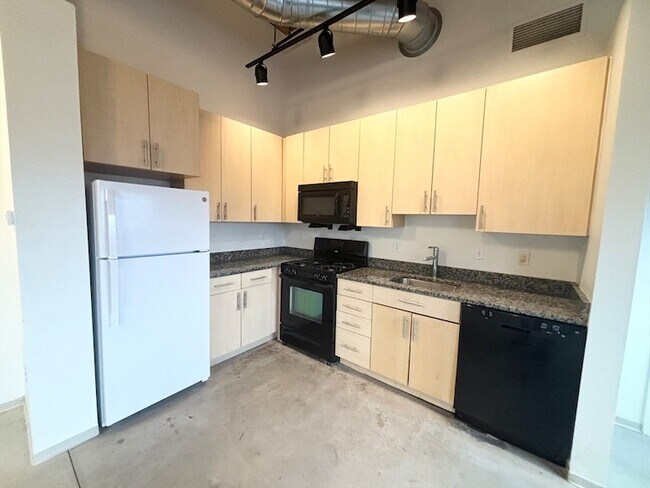 Building Photo - 88 Gerrish Ave