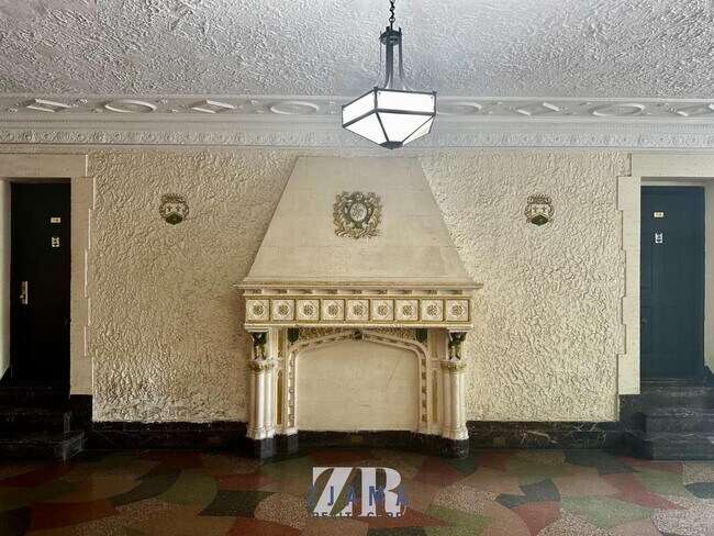 Building Photo - 410 Eastern Pkwy