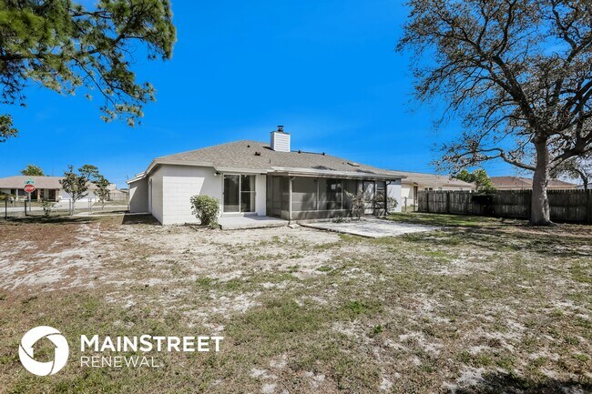 Building Photo - 1381 Puritan St