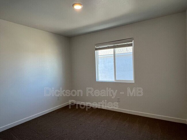 Building Photo - 8923 Wolf Moon Dr