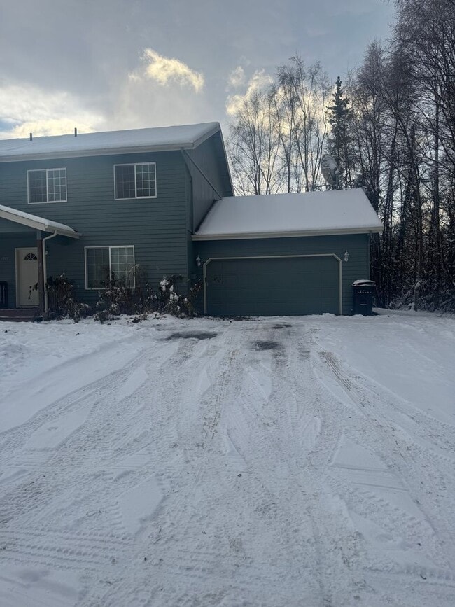 Building Photo - 5222 Leslie St