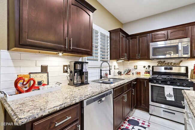 Building Photo - 14677 Spanish Point Dr