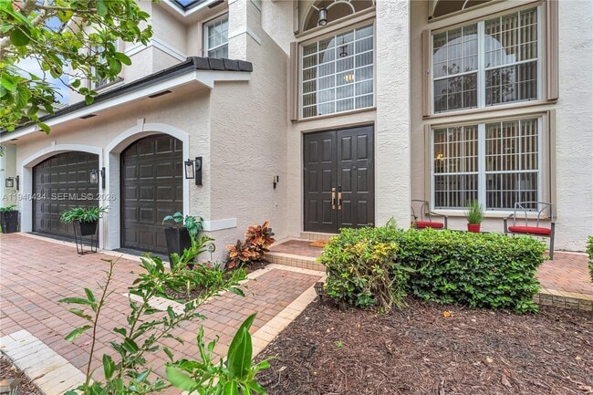 Building Photo - 19500 SW 39th Ct