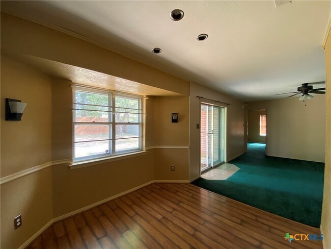 Building Photo - 1613 Miranda Ave