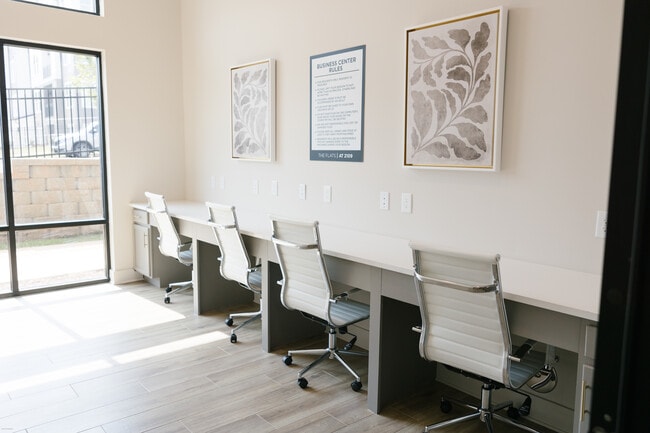 Building Photo - West Side Flats