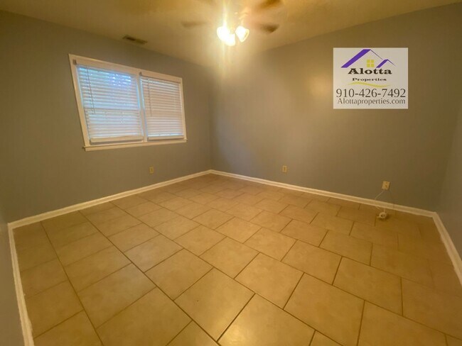 Building Photo - 6114 Regis Ct