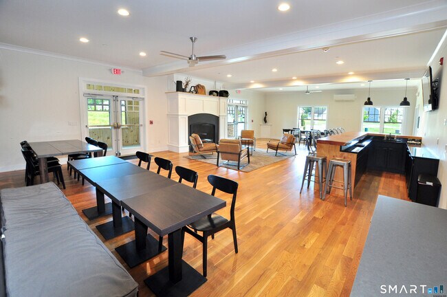 Building Photo - 103 Old Village Cir