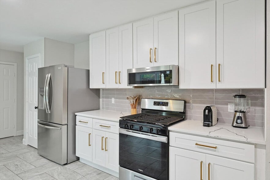 Building Photo - 1101 Homestead St