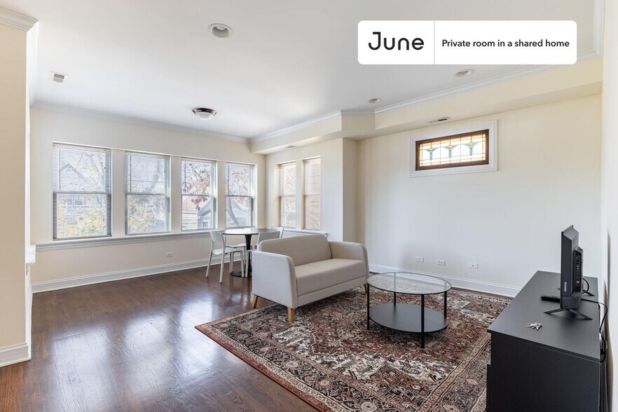 Building Photo - Room in Shared 4 bed/2 bath home