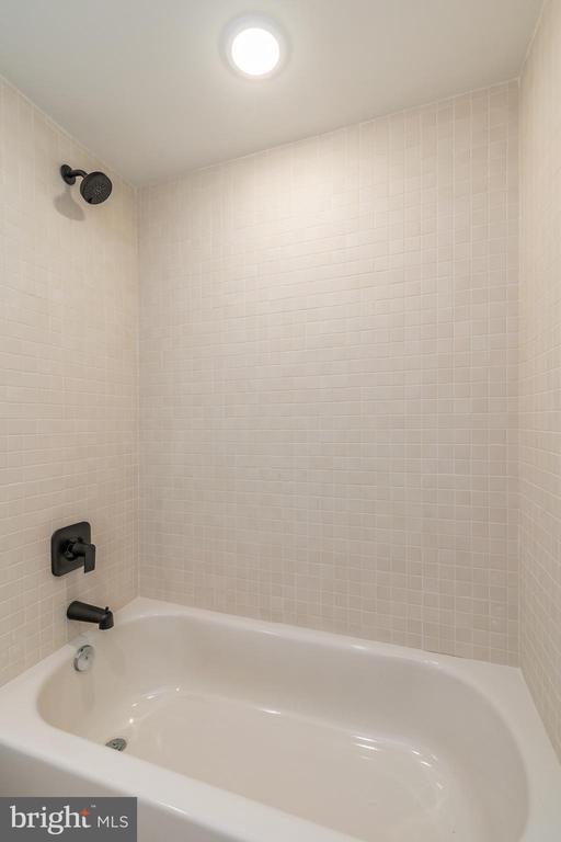 Building Photo - 2717 N Howard St