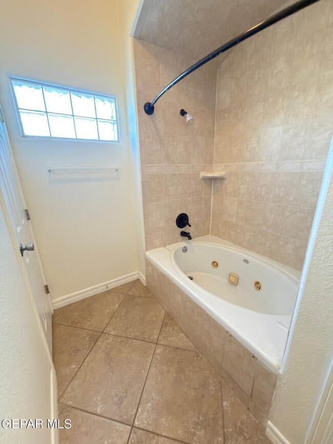 Building Photo - 5466 Buffalo Creek Dr