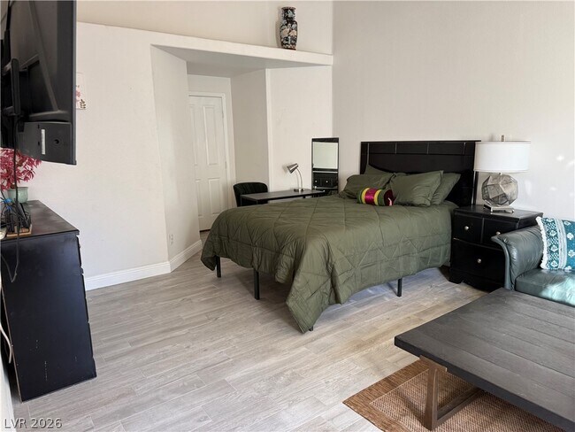 Building Photo - 2749 Canarsy Ct