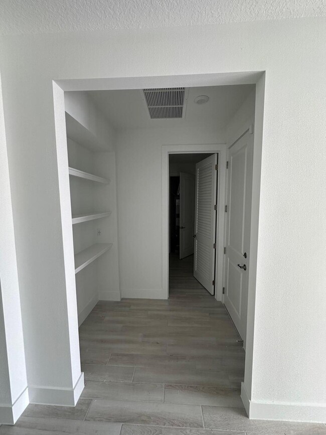 Building Photo - 12166 Viridian Blvd