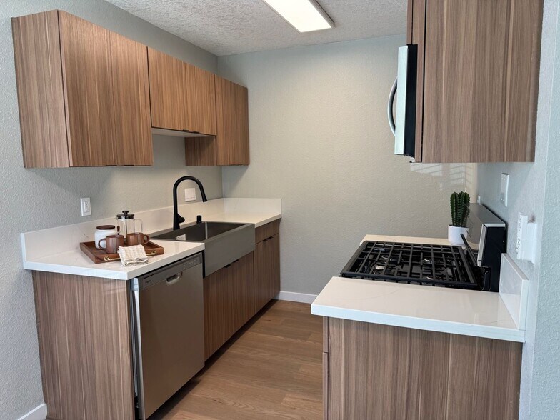 Interior Photo - The Heights at Signal Hill