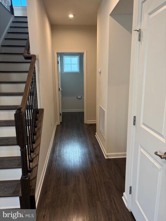 Building Photo - 7546 Mint Springs Ct