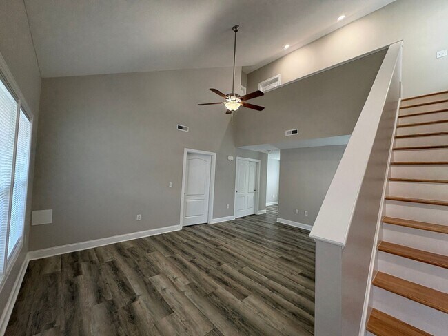 Building Photo - Available for the 2026-2027 lease term.