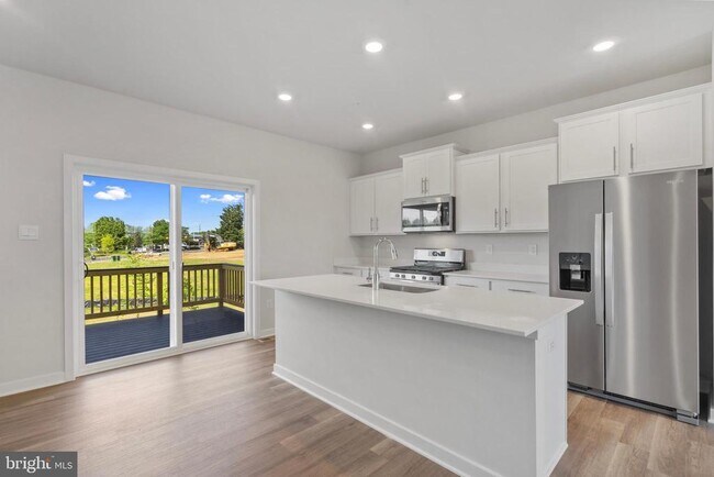 Building Photo - 16626 Green Glade Dr