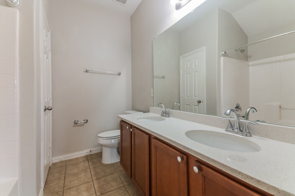 Building Photo - 713 Cedar Cove Dr