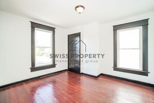 Building Photo - 312 S Central Ave