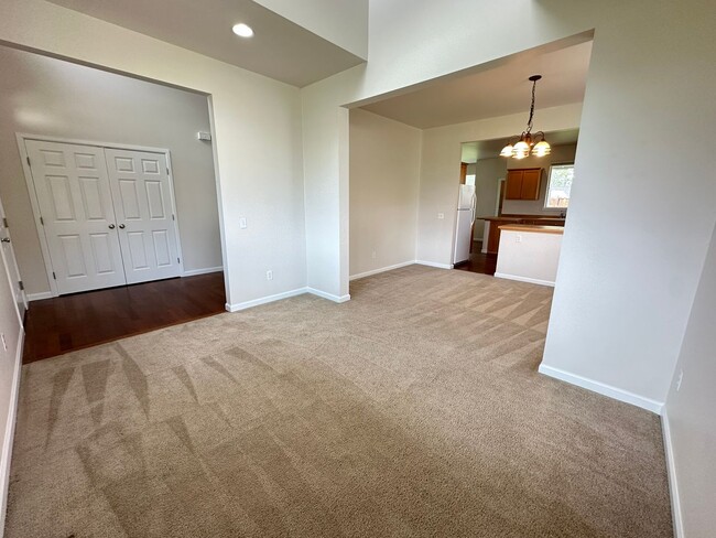 Building Photo - Sanders Mill Neighborhood 3 Bedroom, 2 Bat...