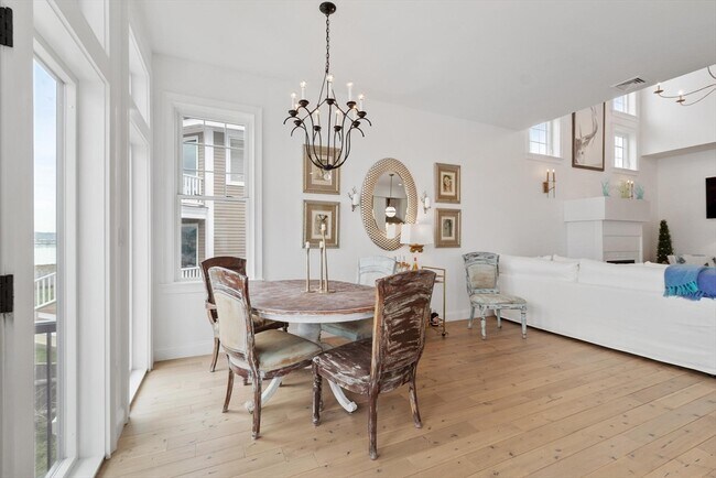 Building Photo - 16 Fosters Point