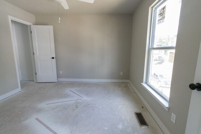 Building Photo - Brand New Construction on East Campus!