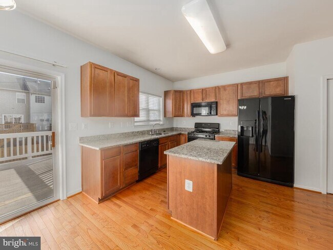 Building Photo - 108 Clearwater Ct