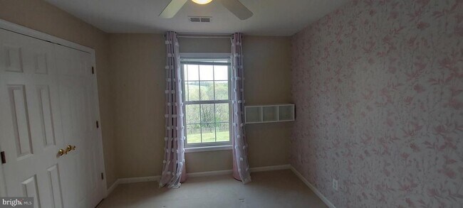 Building Photo - 5001 Old Bartholows Rd