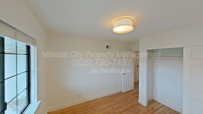 Building Photo - 90 Brandon Dr