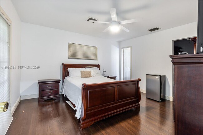 Building Photo - 19323 Carolina Cir