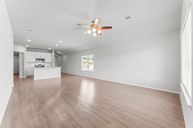 Building Photo - 603 Levine Ct